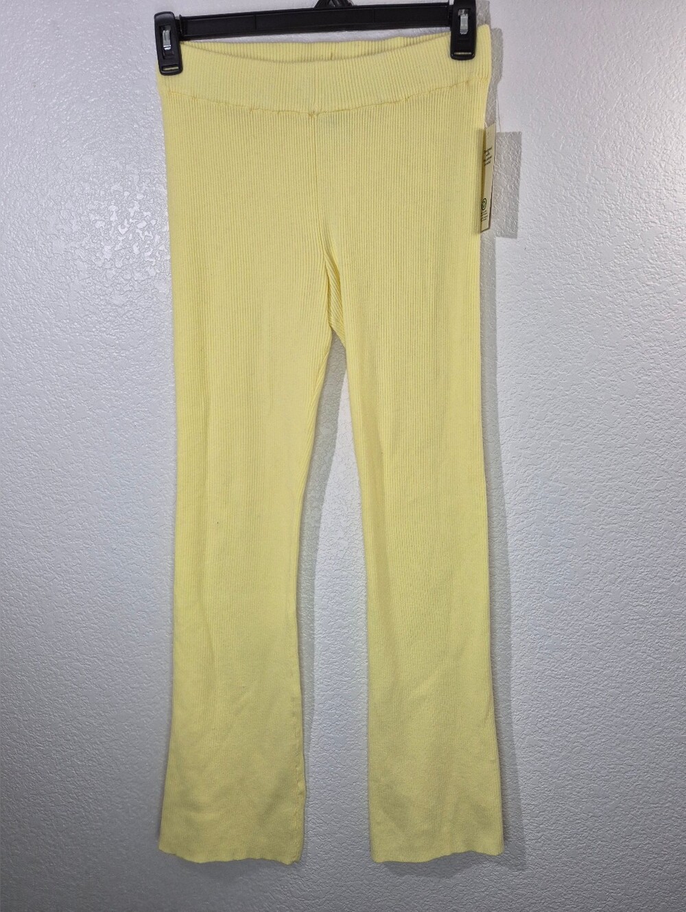 No Boundaries Brand New Ribbed Yellow Stretch Pants For Sale